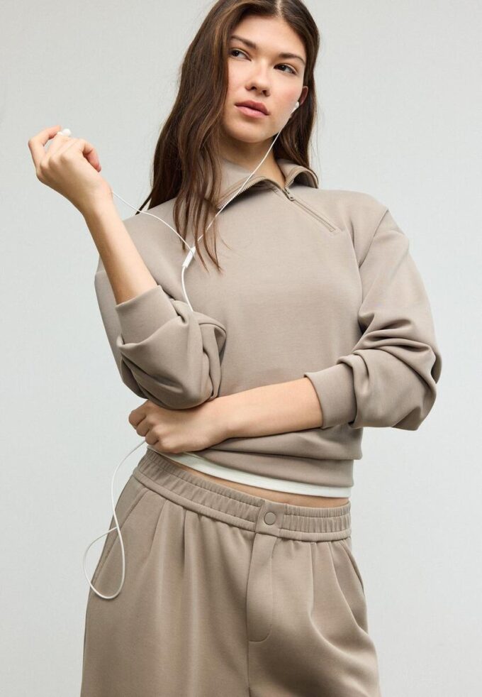 Felpa Soft Touch con zip laterale