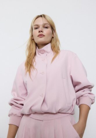 Giacca a collo alto con maniche a sbuffo