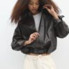 Giacca a palloncino effetto pelle con cintura