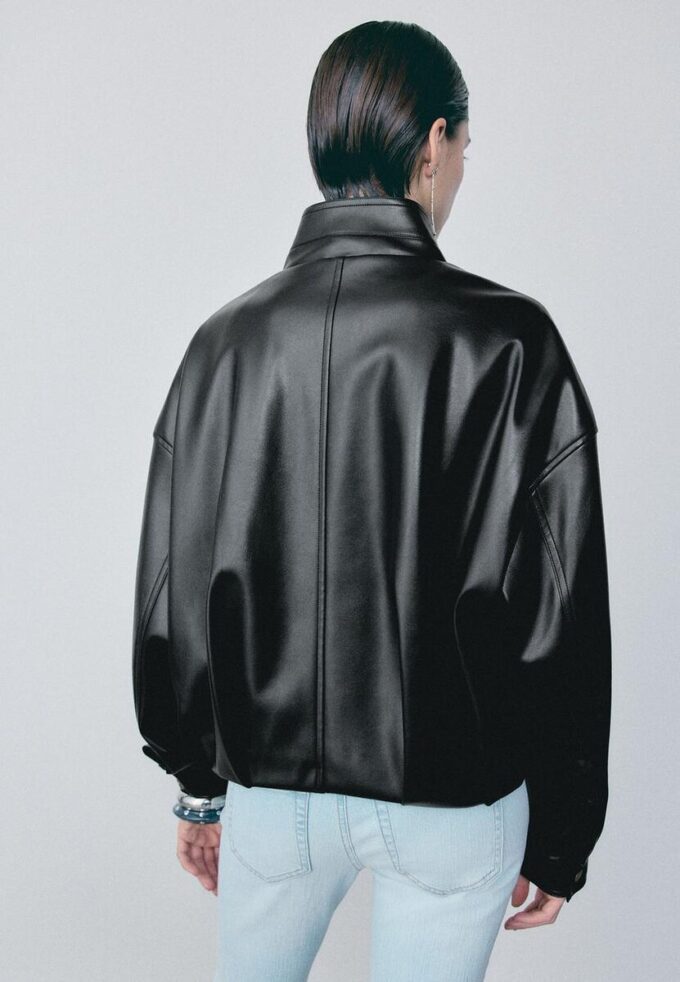 Giacca a palloncino effetto pelle con cintura