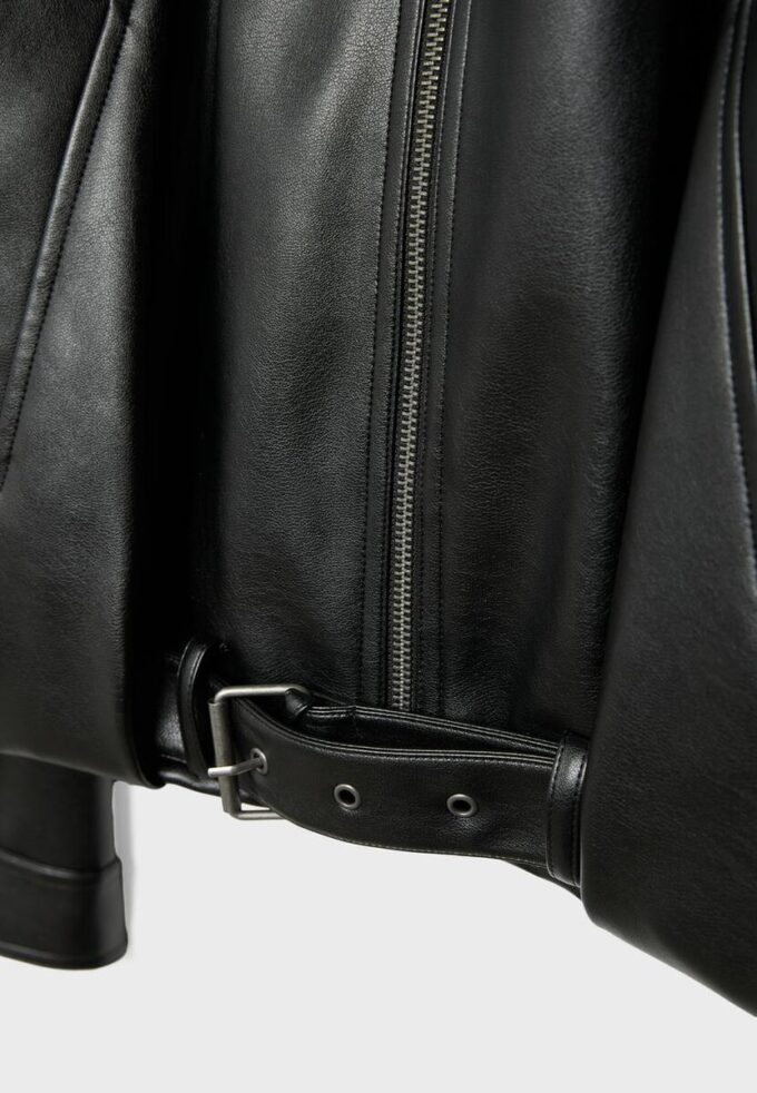 Giacca a palloncino effetto pelle con cintura