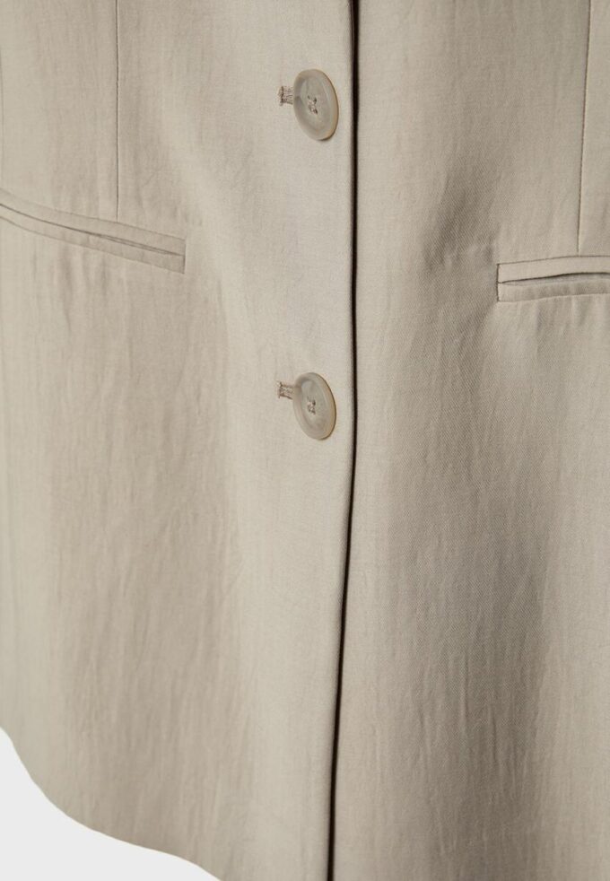 Giacca aderente a 3 bottoni Giacca aderente a 3 bottoni