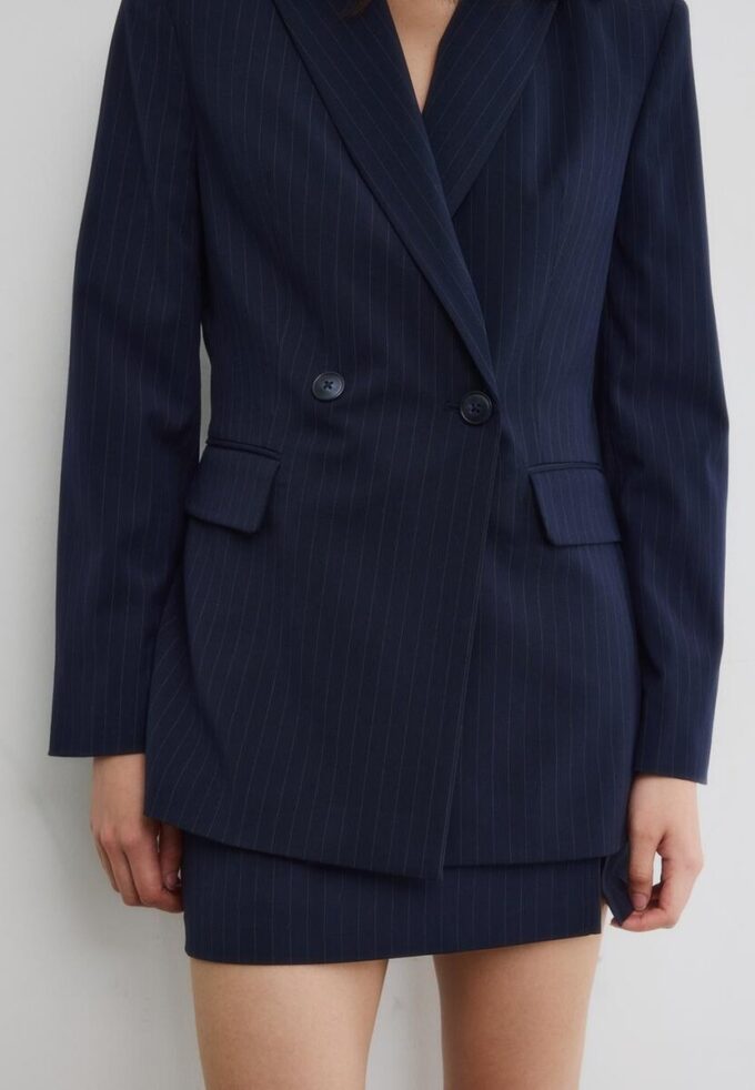 Giacca aderente a righe Giacca aderente a righe