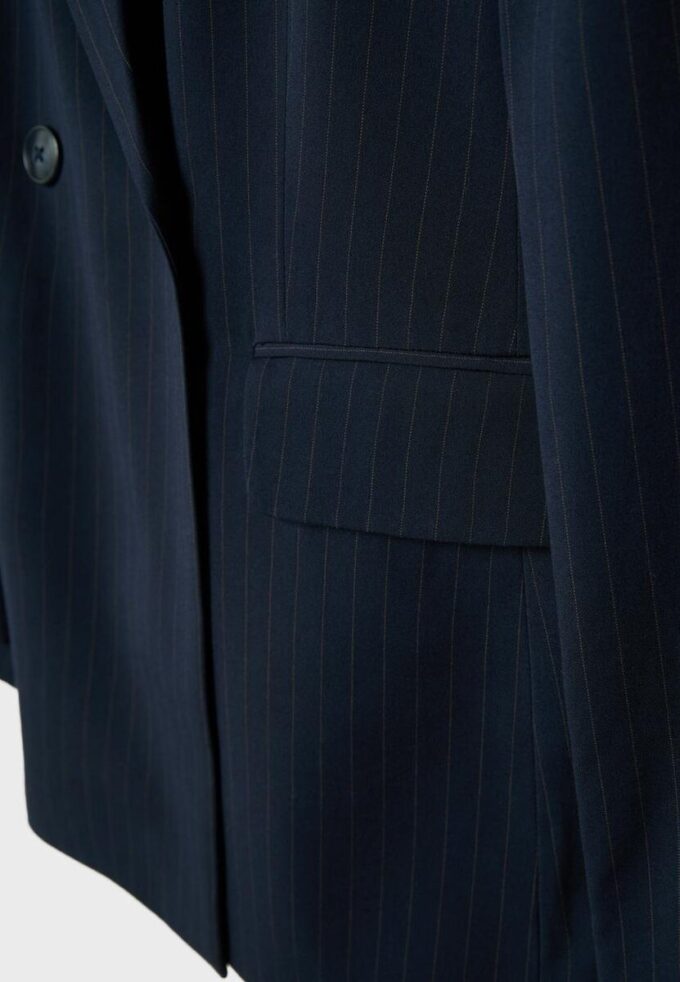 Giacca aderente a righe Giacca aderente a righe