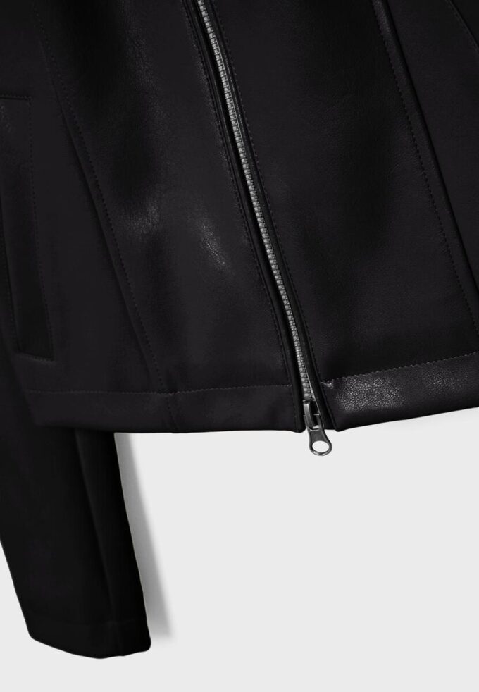 Giacca aderente effetto pelle Giacca aderente effetto pelle