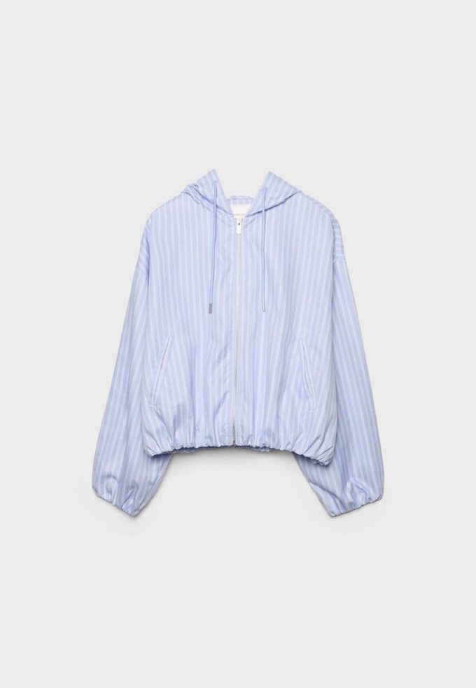 Giacca basic a righe in nylon con cappuccio Giacca basic a righe in nylon con cappuccio