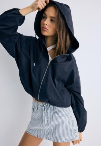 Giacca basic con cappuccio in nylon