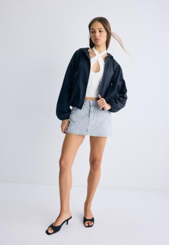 Giacca basic con cappuccio in nylon