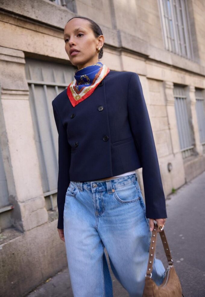 Giacca corta con collo rotondo