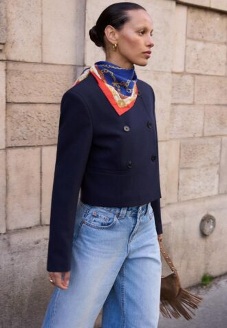 Giacca corta con collo rotondo