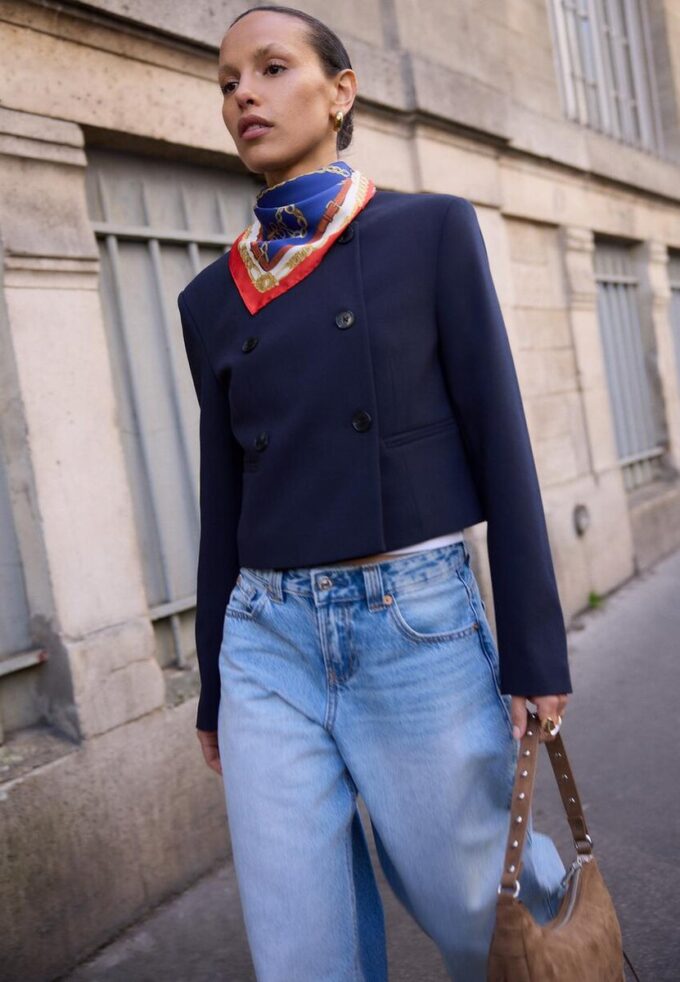 Giacca corta con collo rotondo