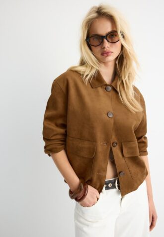 Giacca in ecopelle scamosciata con tasche