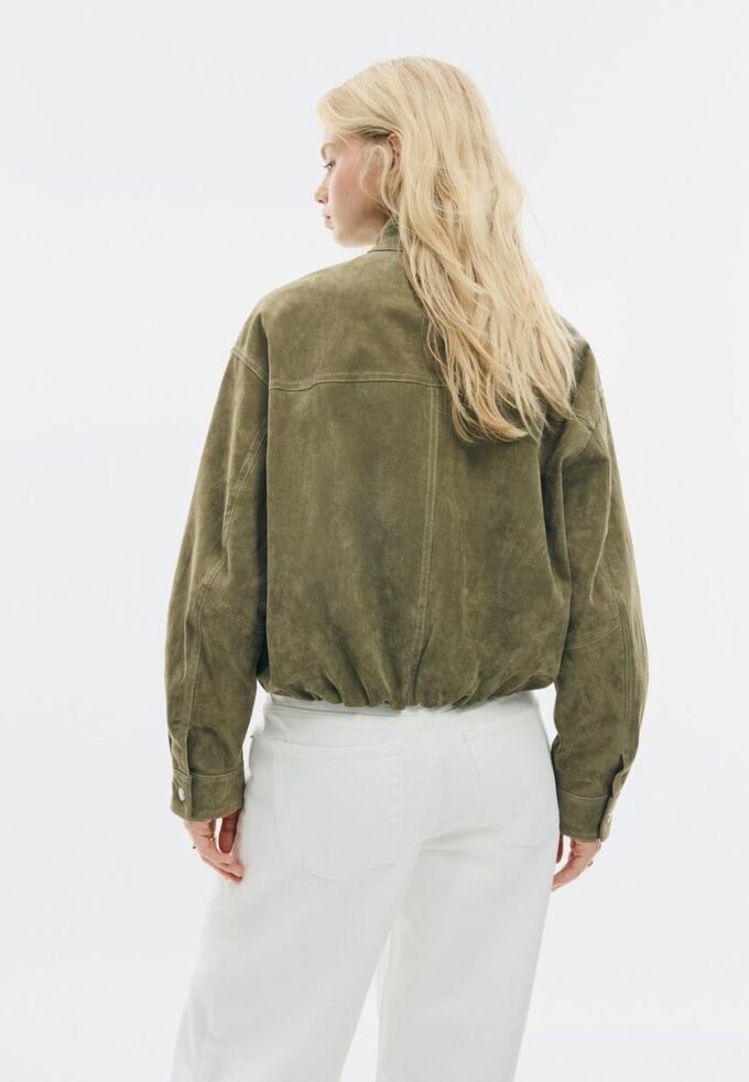 Giacca in pelle con tasche Giacca in pelle con tasche