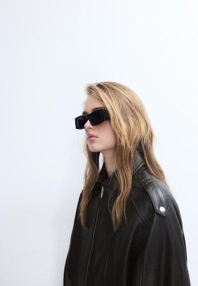 Giacca in pelle oversize Giacca in pelle oversize