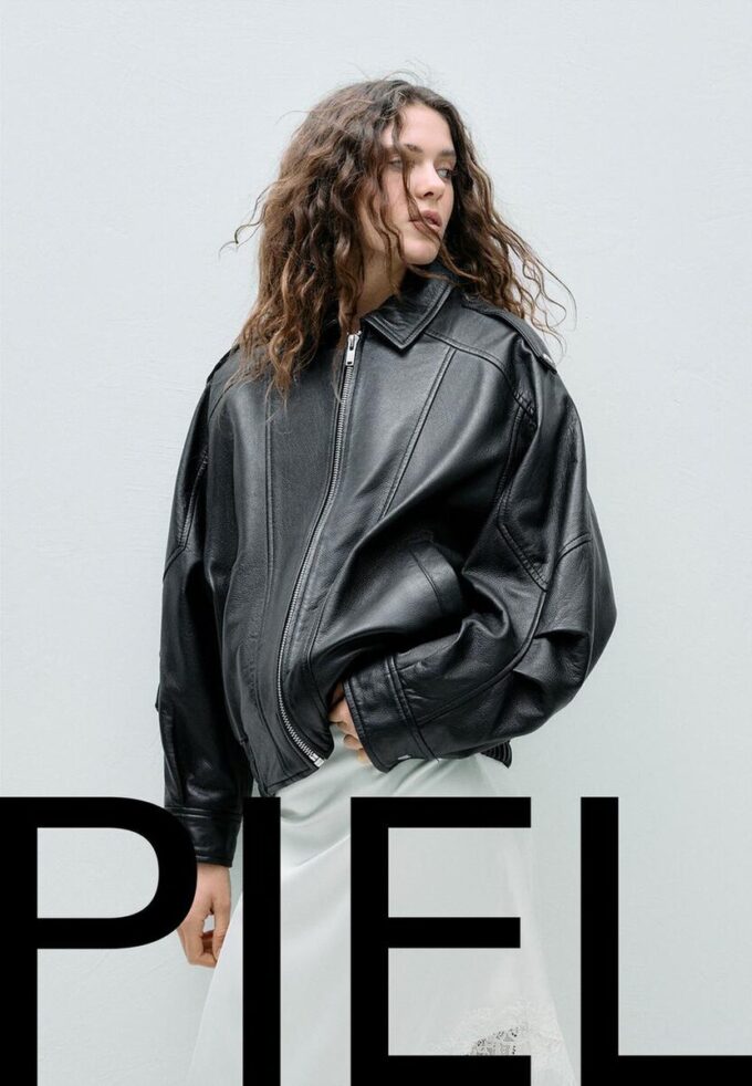 Giacca oversize con patta in 100% pelle Giacca oversize con patta in 100% pelle