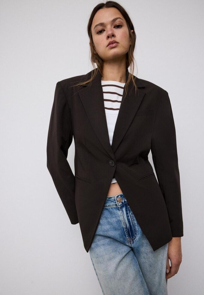 Giacca sartoriale abbottonata