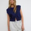 Gilet in maglia con spalline imbottite Gilet in maglia con spalline imbottite