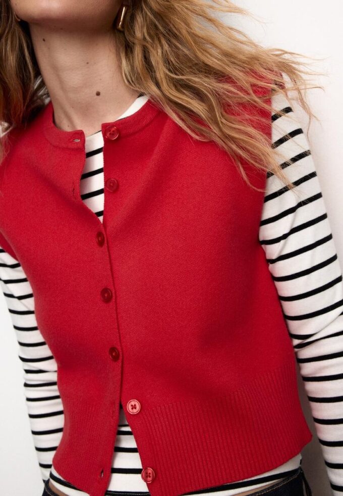 Gilet in maglia con spalline imbottite Gilet in maglia con spalline imbottite