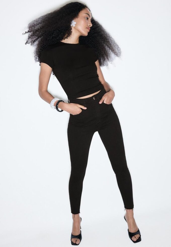 Jeans a vita altissima Jeans a vita altissima