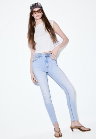 Jeans skinny a vita regolare D07