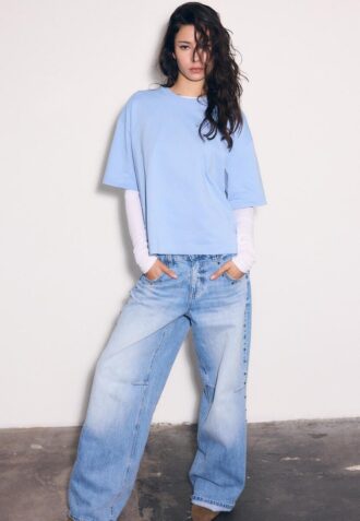 Jeans super baggy con stelle sui lati