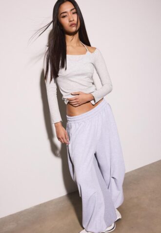 Maglietta a maniche lunghe con scollo all’americana