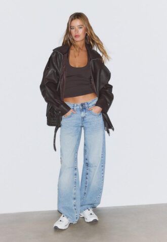 Maglietta con scollo all’americana