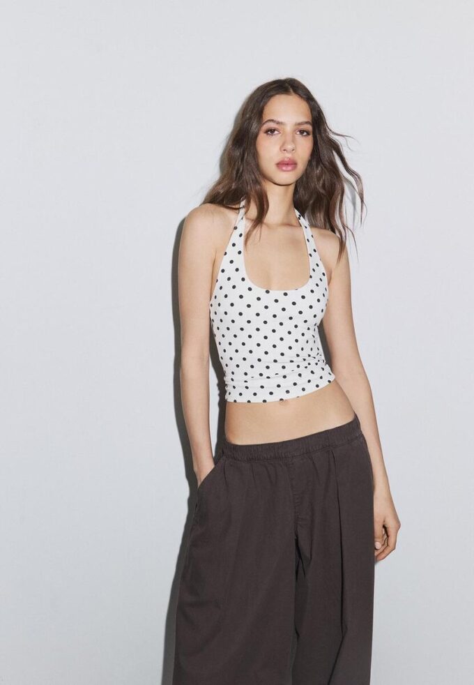 Maglietta con scollo all’americana