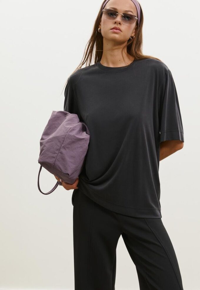 Maglione a collo alto Oversize Soft Touch morbido al tatto Maglione a collo alto Oversize Soft Touch morbido al tatto