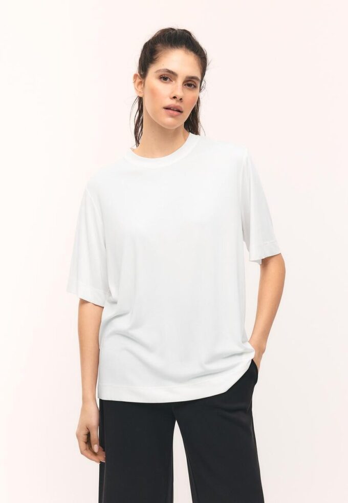 Maglione a collo alto Oversize Soft Touch morbido al tatto Maglione a collo alto Oversize Soft Touch morbido al tatto