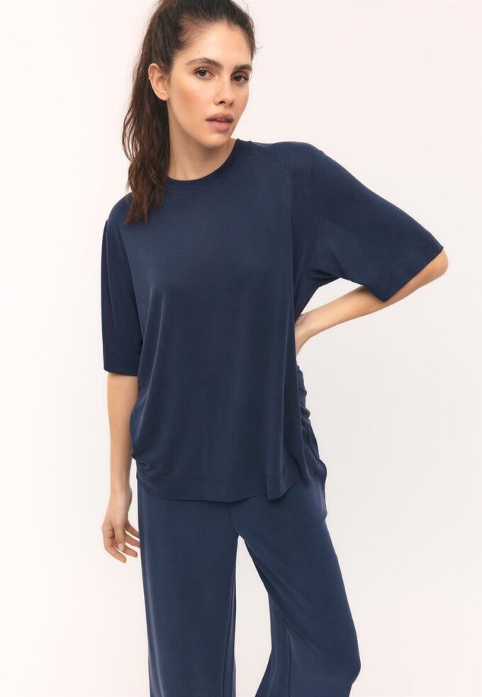Maglione a collo alto Oversize Soft Touch morbido al tatto Maglione a collo alto Oversize Soft Touch morbido al tatto