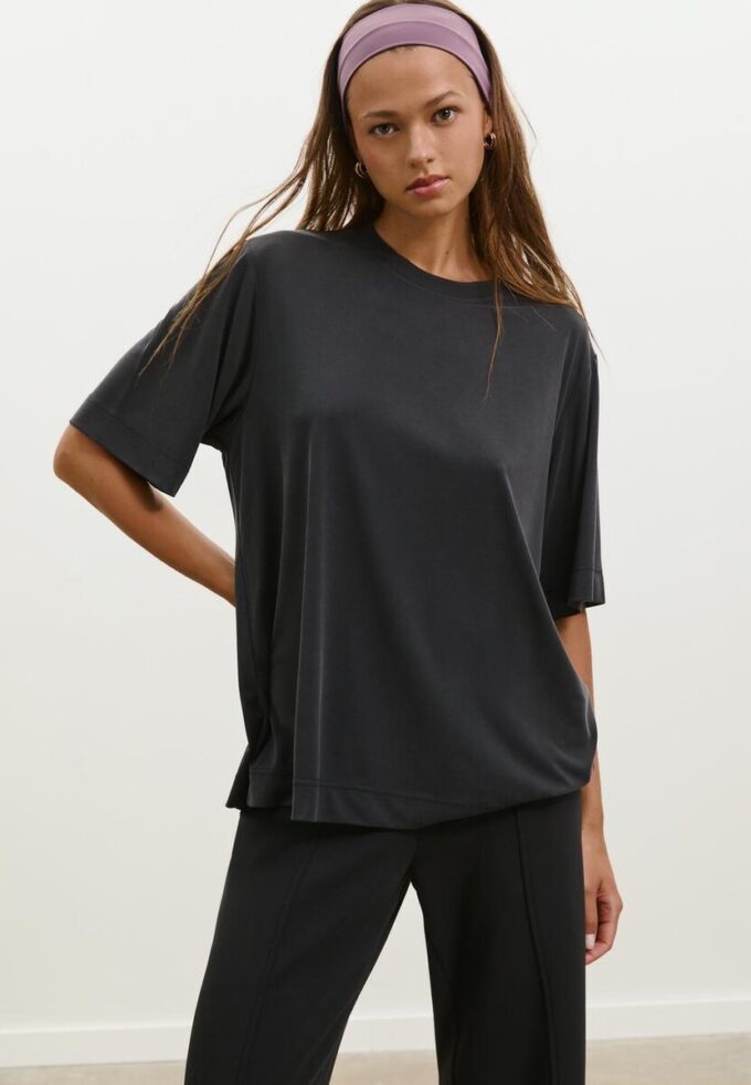 Maglione a collo alto Oversize Soft Touch morbido al tatto Maglione a collo alto Oversize Soft Touch morbido al tatto