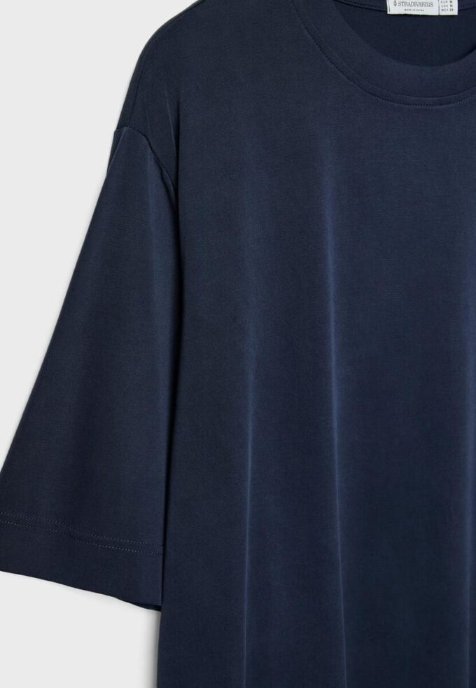 Maglione a collo alto Oversize Soft Touch morbido al tatto Maglione a collo alto Oversize Soft Touch morbido al tatto