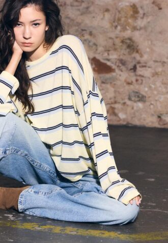 Maglione a righe in maglia fine