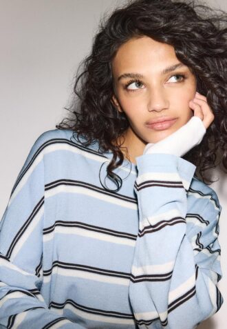 Maglione a righe in maglia fine