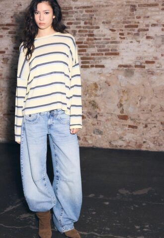 Maglione a righe in maglia fine