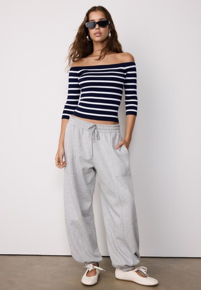 Maglione aderente a righe in maglia Maglione aderente a righe in maglia
