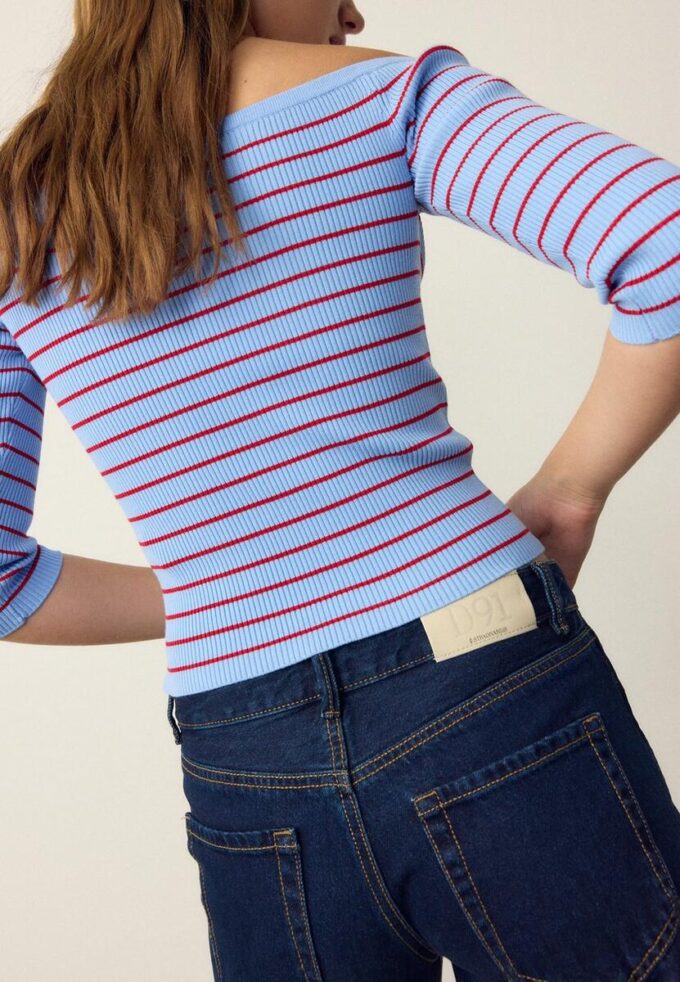 Maglione aderente a righe in maglia Maglione aderente a righe in maglia