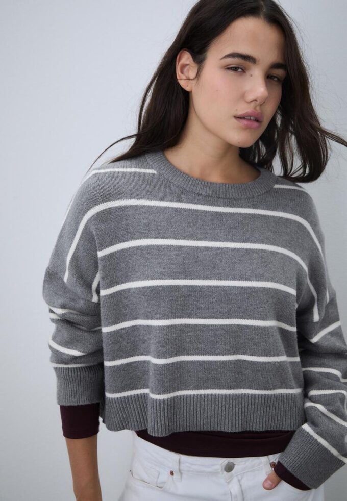 Maglione corto a righe