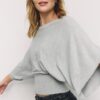 Maglione in maglia a maniche larghe Maglione in maglia a maniche larghe