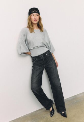 Maglione in maglia a maniche larghe Maglione in maglia a maniche larghe