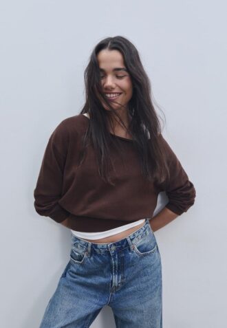 Maglione in maglia asimmetrico