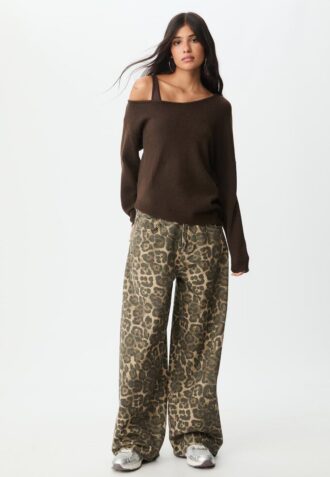 Maglione in maglia asimmetrico