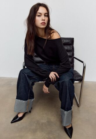 Maglione in maglia asimmetrico