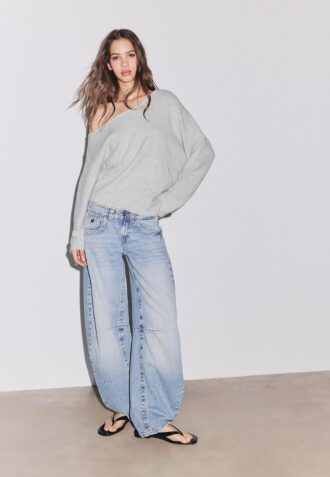 Maglione in maglia asimmetrico