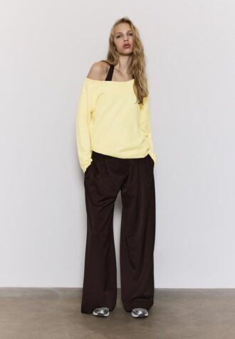 Maglione in maglia asimmetrico