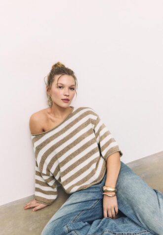 Maglione in maglia con scollo a barchetta