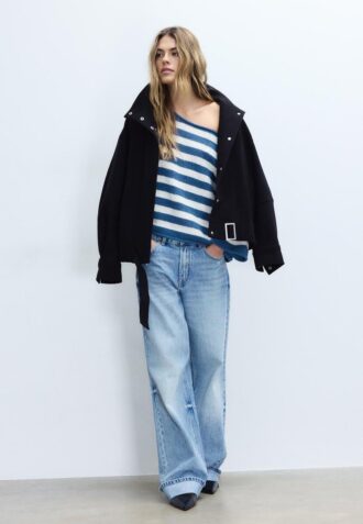 Maglione in maglia con scollo a barchetta