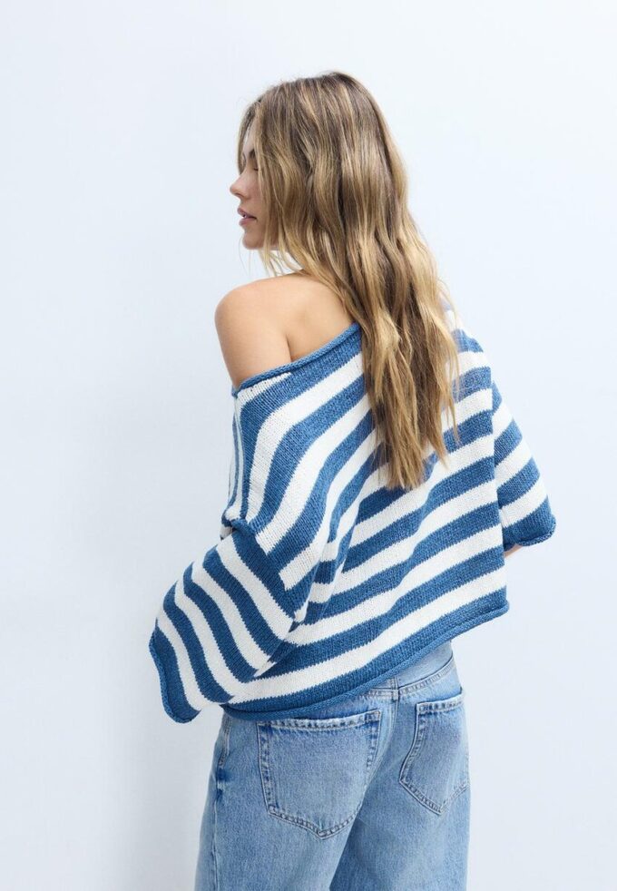 Maglione in maglia con scollo a barchetta