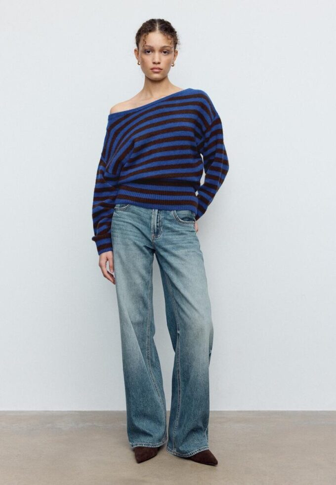 Maglione in maglia Soft Touch con scollo a barchetta Maglione in maglia Soft Touch con scollo a barchetta